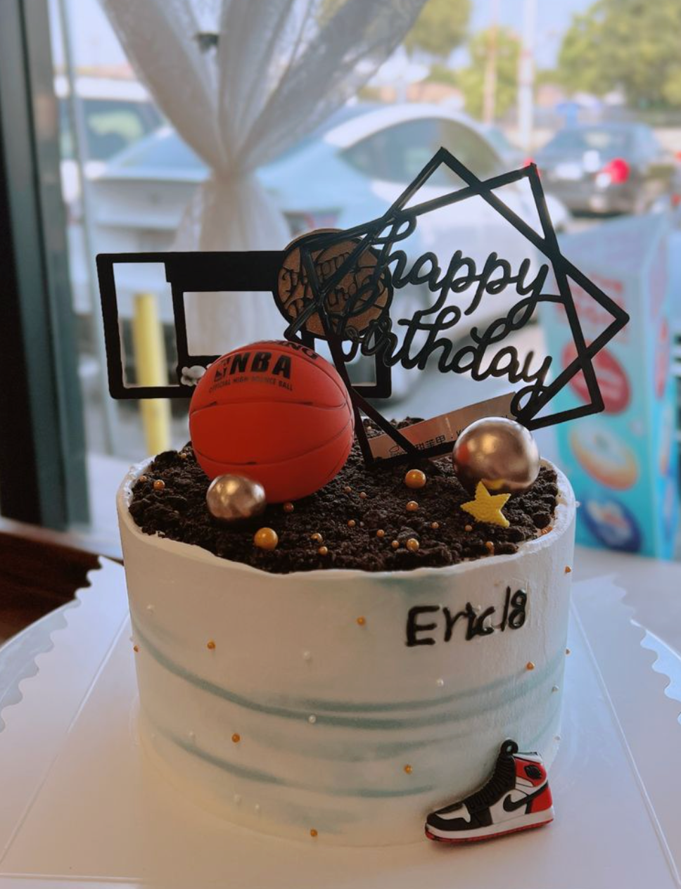 theme custom cake