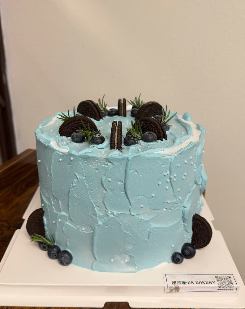elegant custom cake