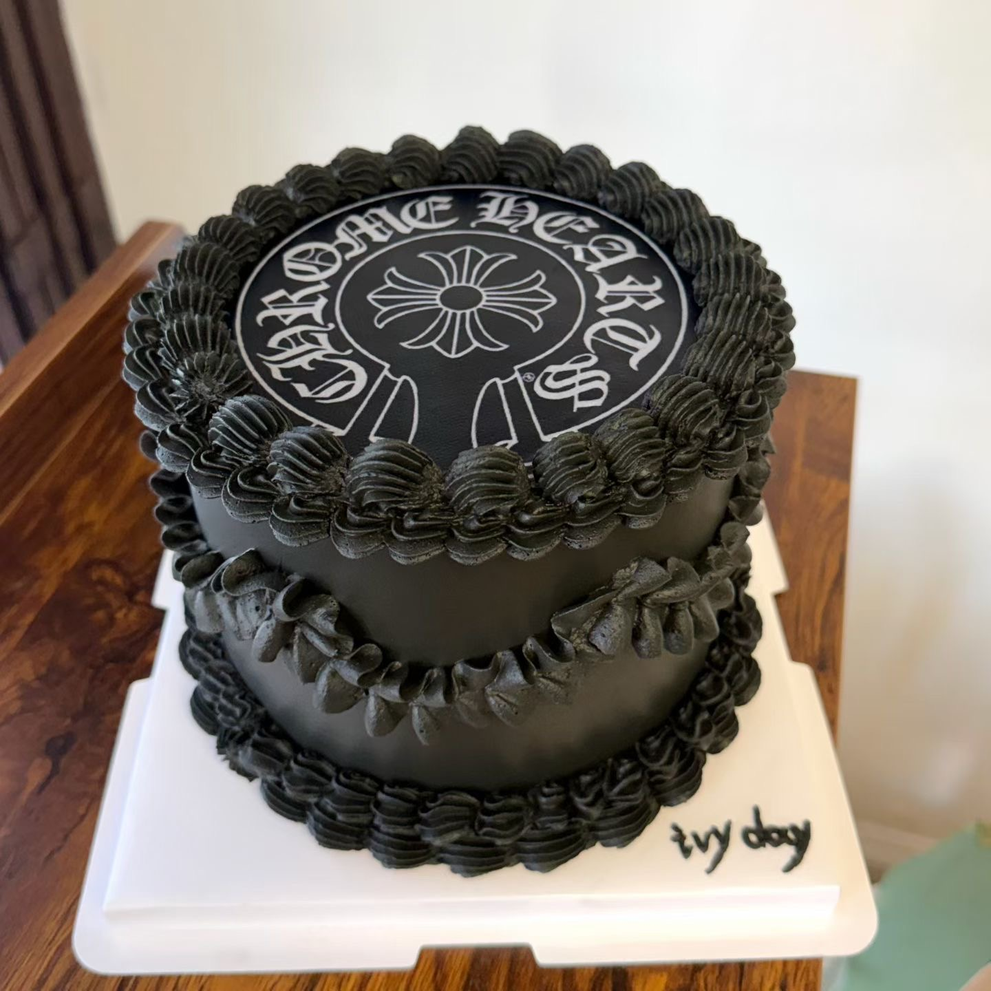 theme custom cake